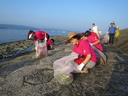 02_morning-cleaning.jpg
